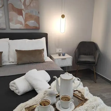Ekati Apartment