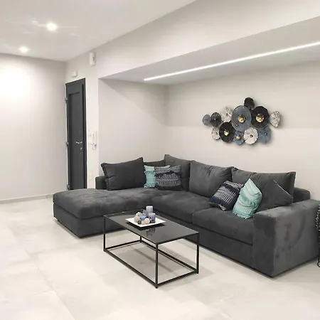 Ekati Apartman