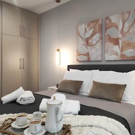 Ekati Apartment *